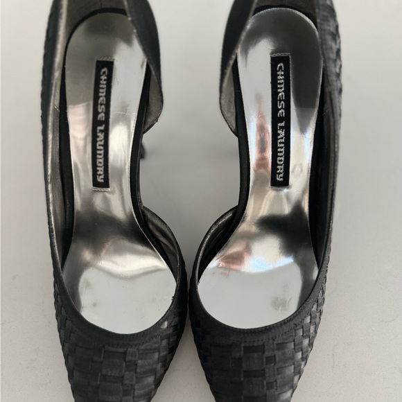 Chinese Laundry Fabric 4” Heel Pumps - Picture 3 of 6